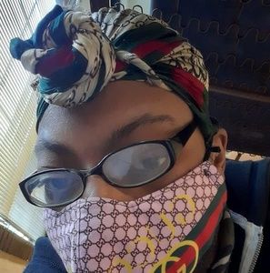 Meet your Posher, Lakesha